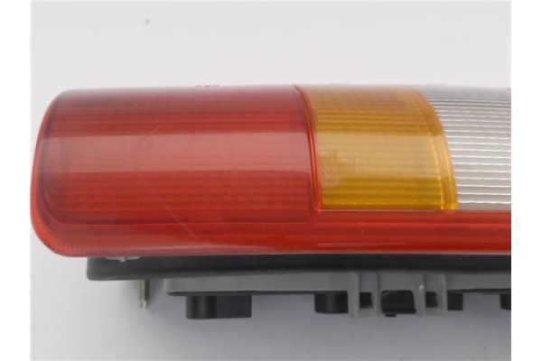 Recambio de piloto trasero izquierdo para peugeot expert (224) 2.0 hdi referencia OEM IAM 6350E6  