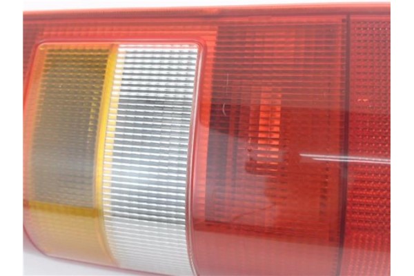 Recambio de piloto trasero izquierdo para peugeot expert (224) 2.0 hdi referencia OEM IAM 6350E6  