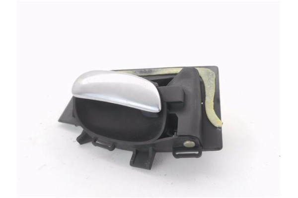 Recambio de manilla int. puerta delantero izquierda para peugeot 206 cc cabrio-coupé 1.6 cc referencia OEM IAM 9623698477  