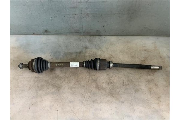 Recambio de palier delantero derecho para peugeot 308 1.6 confort referencia OEM IAM 3273QK  