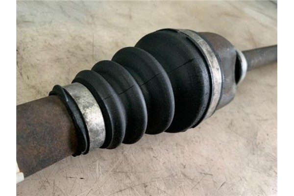 Recambio de palier delantero derecho para peugeot 308 1.6 confort referencia OEM IAM 3273QK  