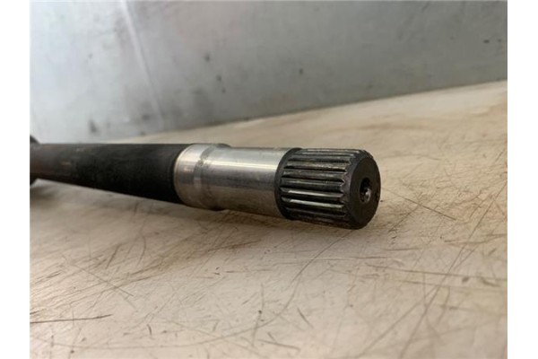 Recambio de palier delantero derecho para peugeot 308 1.6 confort referencia OEM IAM 3273QK  