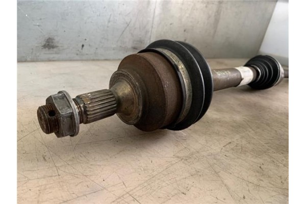 Recambio de palier delantero derecho para peugeot 308 1.6 confort referencia OEM IAM 3273QK  