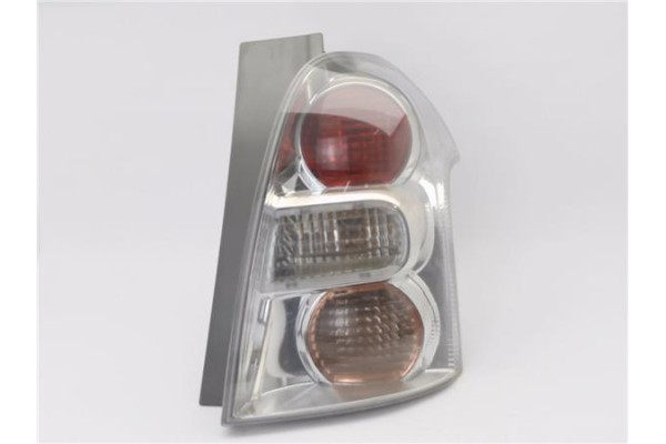 Recambio de piloto trasero derecho para toyota corolla verso (r1) 2.2 d-4d referencia OEM IAM 815510F060  