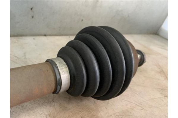 Recambio de palier delantero izquierdo para peugeot 308 1.6 confort referencia OEM IAM 3272PZ  