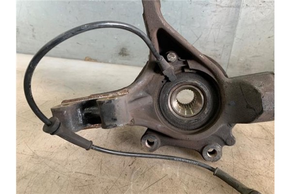 Recambio de mangueta delantero derecha para peugeot 308 1.6 confort referencia OEM IAM 364796  