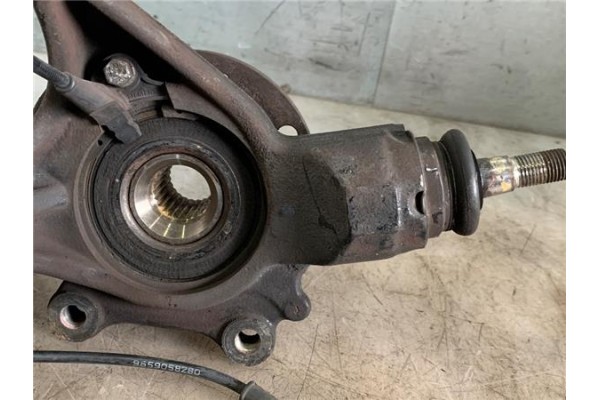 Recambio de mangueta delantero derecha para peugeot 308 1.6 confort referencia OEM IAM 364796  