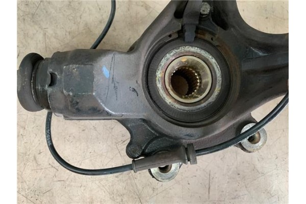 Recambio de mangueta delantero izquierda para peugeot 308 1.6 confort referencia OEM IAM 364696  