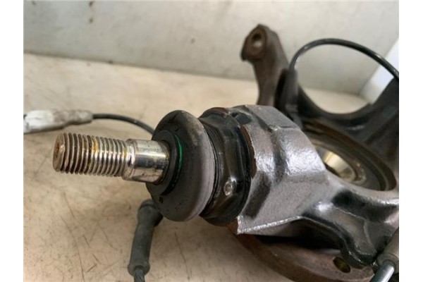 Recambio de mangueta delantero izquierda para peugeot 308 1.6 confort referencia OEM IAM 364696  