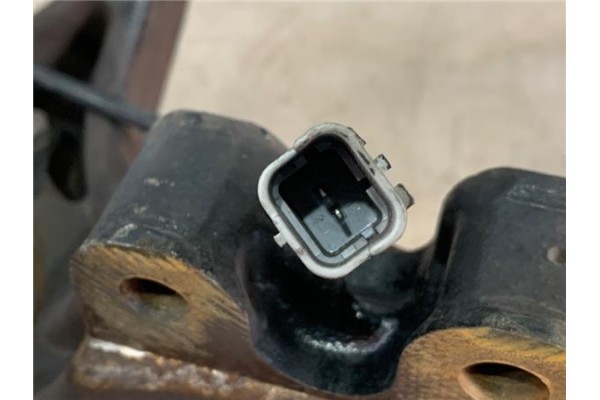 Recambio de mangueta delantero izquierda para peugeot 308 1.6 confort referencia OEM IAM 364696  