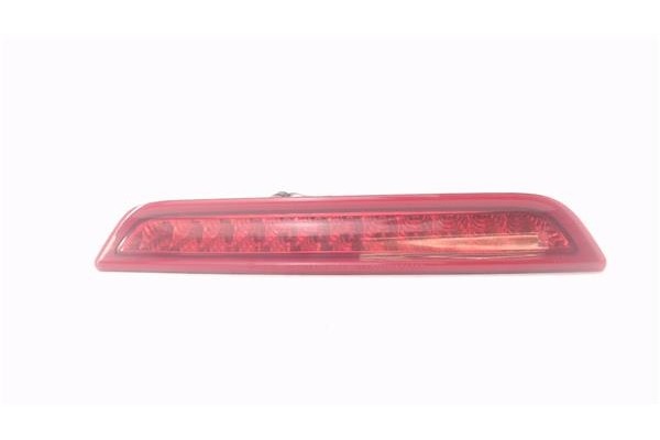 Recambio de luz central de freno para kia carnival 2.9 crdi referencia OEM IAM 927004D000  