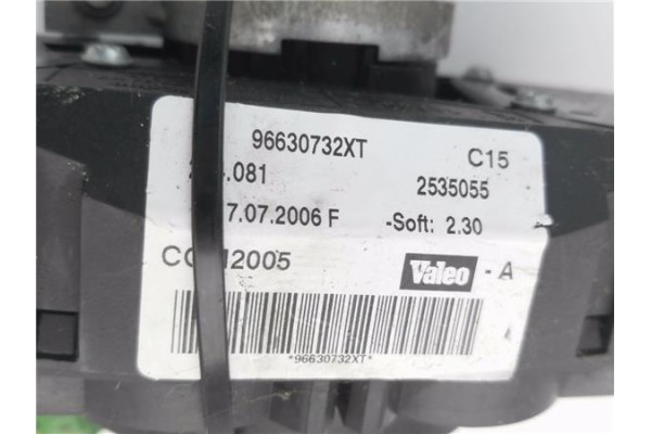 Recambio de mando intermitencia para peugeot 207 1.6 hdi referencia OEM IAM 96630732XT  