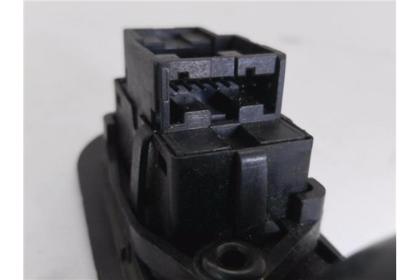 Recambio de mando retrovisor electrico para citroen saxo 1.5 d image referencia OEM IAM 9623553677  