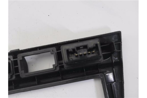 Recambio de embellecedor consola central para kia picanto (sa) 1.1 active referencia OEM IAM SA84602A  