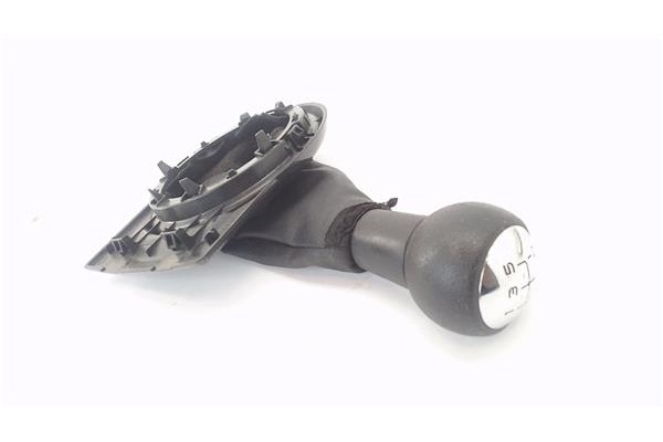Recambio de pomo palanca cambio para citroen c4 coupe 1.6 vtr plus referencia OEM IAM 9652806777  