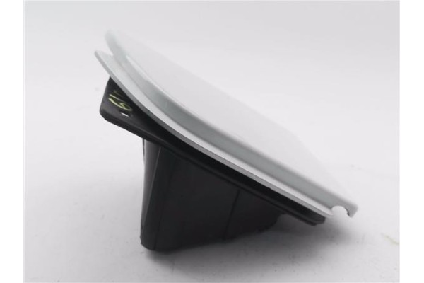 Recambio de tapa exterior combustible para renault master iii combi 2.3 l2h2 3,5t referencia OEM IAM 781200017R  