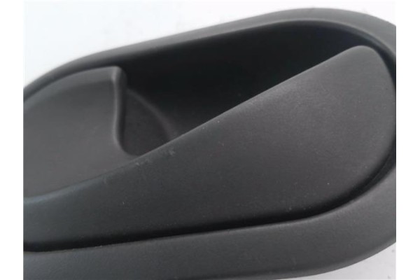 Recambio de manilla int. puerta delantero izquierda para renault master iii combi 2.3 l2h2 3,5t referencia OEM IAM 210307GH  