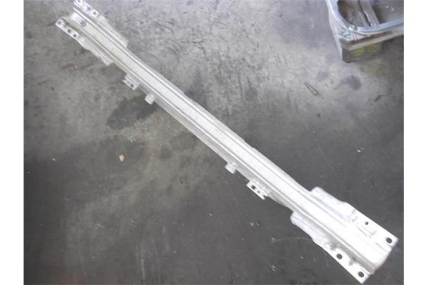 Recambio de refuerzo paragolpes para opel astra h berlina 1.6 referencia OEM IAM 1405231  