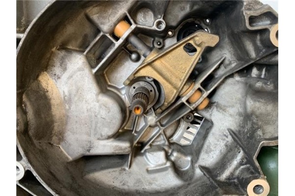 Recambio de caja cambios manual para citroen xantia berlina 3.0 v6 activa referencia OEM IAM 20LE47  