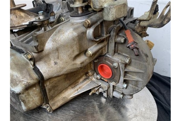 Recambio de caja cambios manual para citroen xantia berlina 3.0 v6 activa referencia OEM IAM 20LE47  