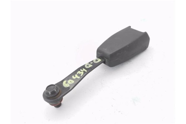 Recambio de anclaje cinturon delantero derecho para suzuki vitara (se/sf/et) 1.9 td largo lujo referencia OEM IAM A3461523  