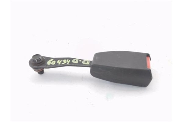 Recambio de anclaje cinturon delantero derecho para suzuki vitara (se/sf/et) 1.9 td largo lujo referencia OEM IAM A3461523  
