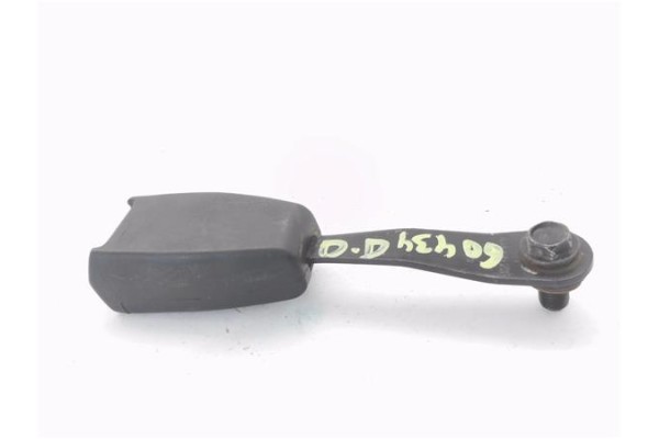 Recambio de anclaje cinturon delantero derecho para suzuki vitara (se/sf/et) 1.9 td largo lujo referencia OEM IAM A3461523  