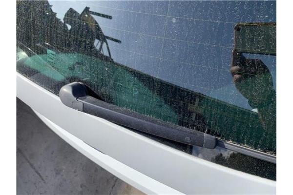 Recambio de brazo limpiaparabrisas trasero para seat ibiza (kj1) 1.0 fr referencia OEM IAM 2G0955707  