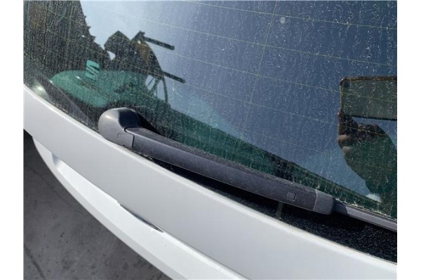 Recambio de brazo limpiaparabrisas trasero para seat ibiza (kj1) 1.0 fr referencia OEM IAM 2G0955707  