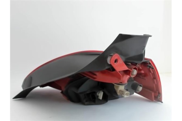 Recambio de piloto trasero izquierdo para renault megane ii (bm0/1_, cm0/1_) 1.5 dci referencia OEM IAM 8200413214 89038181 