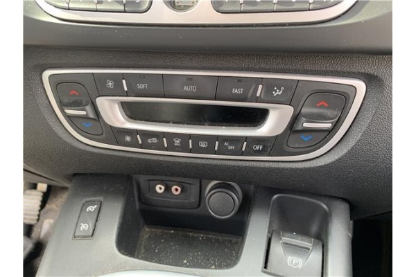 Recambio de mandos climatizador para renault grand scénic iii (jz0/1_) 1.5 dci referencia OEM IAM 275109409R  