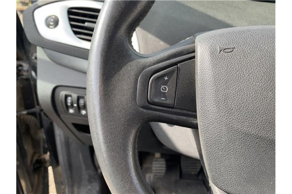 Recambio de volante para renault grand scénic iii (jz0/1_) 1.5 dci referencia OEM IAM 484306712R  