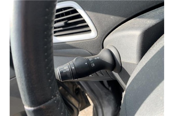 Recambio de mando intermitencia para renault grand scénic iii (jz0/1_) 1.5 dci referencia OEM IAM 255670019R  