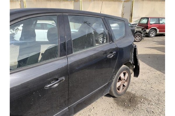 Recambio de puerta trasero izquierda para renault grand scénic iii (jz0/1_) 1.5 dci referencia OEM IAM 821017991R  