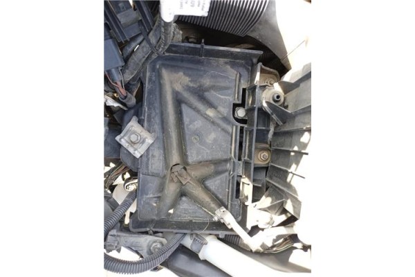 Recambio de soporte bateria para seat ibiza berlina (6j5) 1.9 tdi referencia OEM IAM   