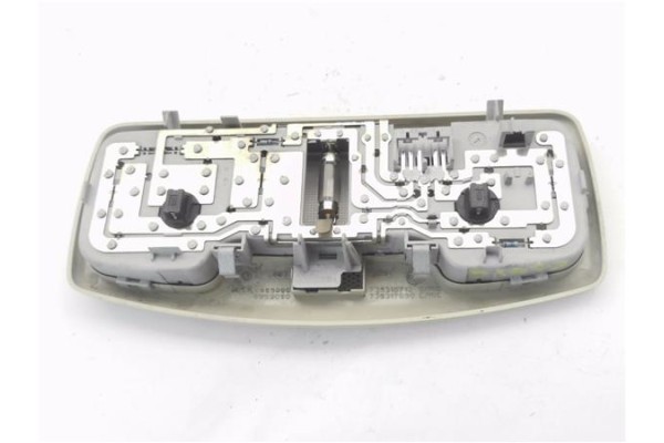 Recambio de luz delantero central techo para fiat croma (194) 1.9 d multijet referencia OEM IAM 735316712  