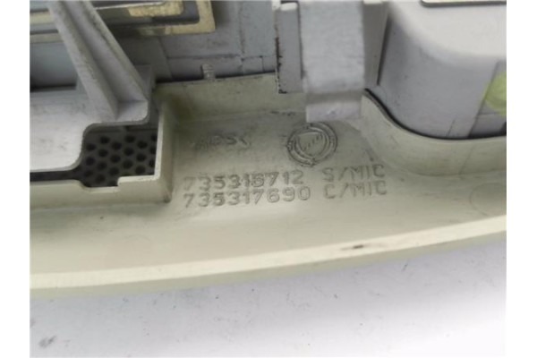 Recambio de luz delantero central techo para fiat croma (194) 1.9 d multijet referencia OEM IAM 735316712  