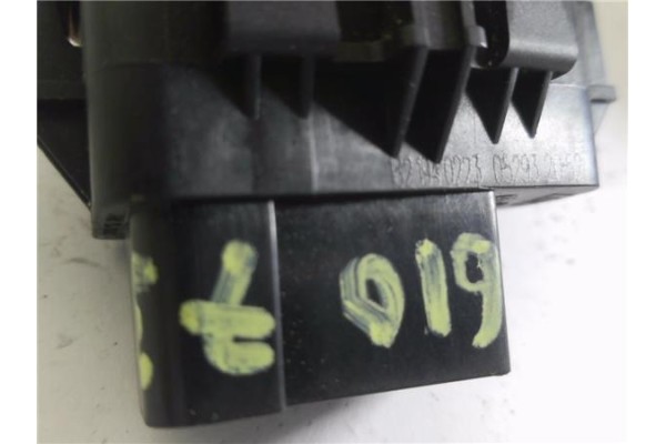 Recambio de interruptor luces emergencia para fiat croma (194) 1.9 d multijet referencia OEM IAM 1821940223  