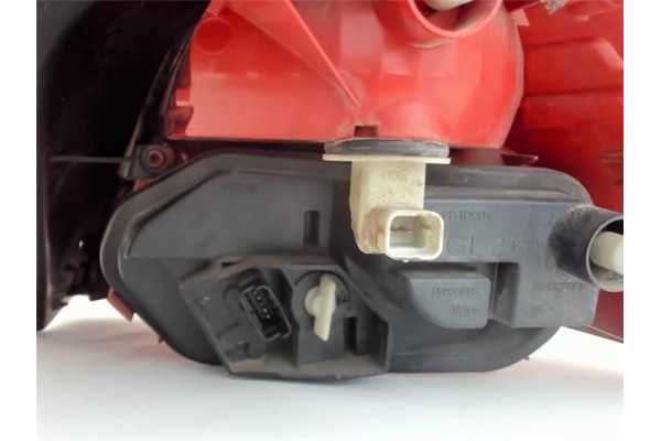 Recambio de piloto trasero izquierdo para renault megane ii (bm0/1_, cm0/1_) 1.5 dci referencia OEM IAM 8200413214 89038181 