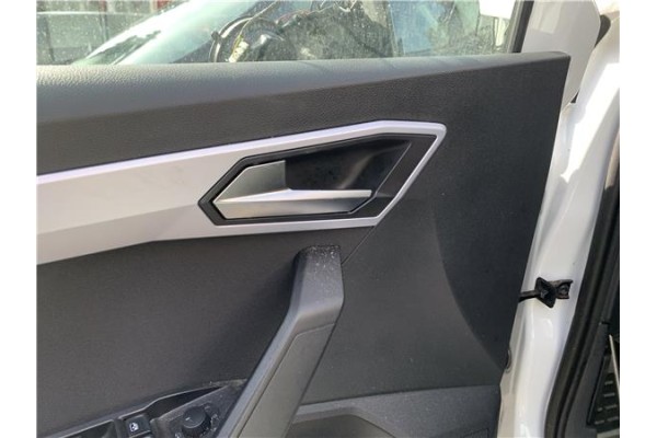 Recambio de manilla int. puerta delantero izquierda para seat ibiza (kj1) 1.0 fr referencia OEM IAM 6F0837113  