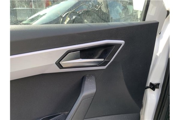 Recambio de manilla int. puerta delantero izquierda para seat ibiza (kj1) 1.0 fr referencia OEM IAM 6F0837113  