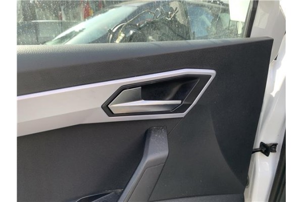 Recambio de manilla int. puerta delantero izquierda para seat ibiza (kj1) 1.0 fr referencia OEM IAM 6F0837113  