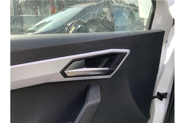 Recambio de manilla int. puerta delantero izquierda para seat ibiza (kj1) 1.0 fr referencia OEM IAM 6F0837113  