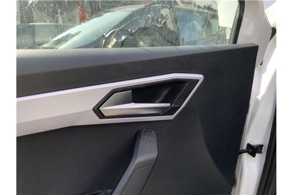 Recambio de manilla int. puerta delantero izquierda para seat ibiza (kj1) 1.0 fr referencia OEM IAM 6F0837113  