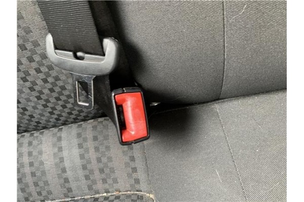 Recambio de anclaje cinturon trasero derecho para volkswagen polo v (6c1) 1.4 advance bmt referencia OEM IAM 6R0857807D  