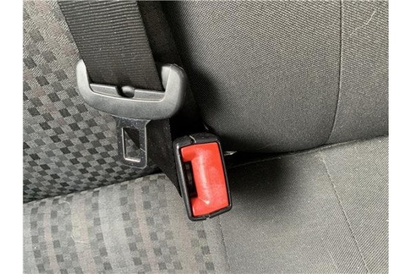 Recambio de anclaje cinturon trasero derecho para volkswagen polo v (6c1) 1.4 advance bmt referencia OEM IAM 6R0857807D  