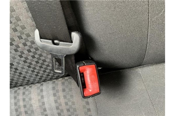 Recambio de anclaje cinturon trasero derecho para volkswagen polo v (6c1) 1.4 advance bmt referencia OEM IAM 6R0857807D  