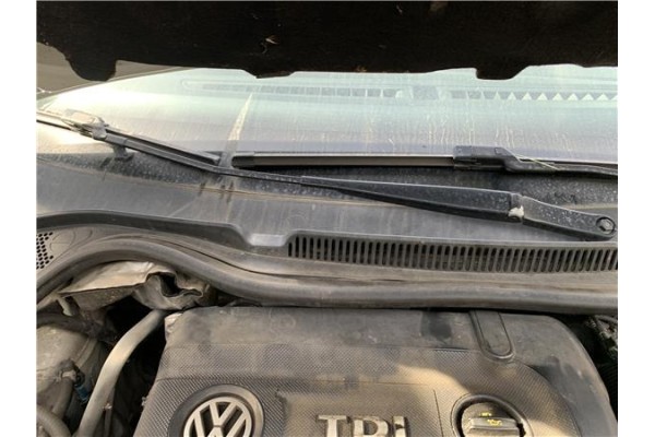 Recambio de brazo limpiaparabrisas delantero derecho para volkswagen polo v (6c1) 1.4 advance bmt referencia OEM IAM 6R1955410A 