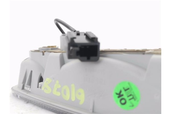 Recambio de luz delantero central techo para volkswagen polo v (6c1) 1.4 advance bmt referencia OEM IAM 3B0947105C  