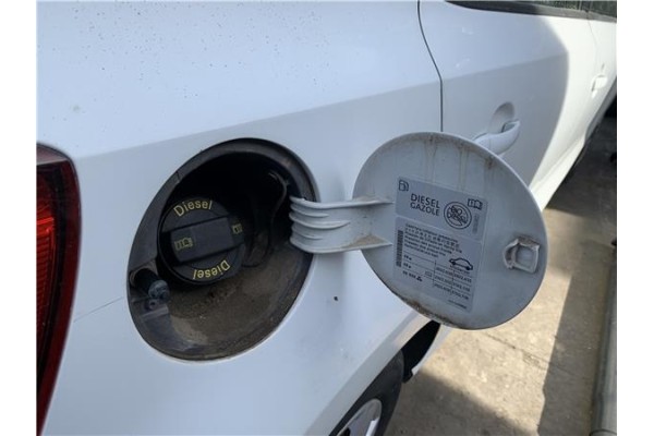 Recambio de tapa exterior combustible para volkswagen polo v (6c1) 1.4 advance bmt referencia OEM IAM 6R0809857L  